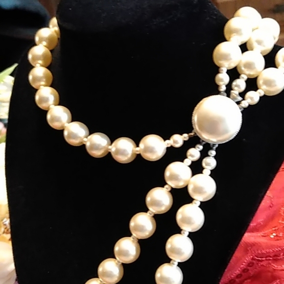 Pearl triple strand choker necklace - Picture 2 of 3